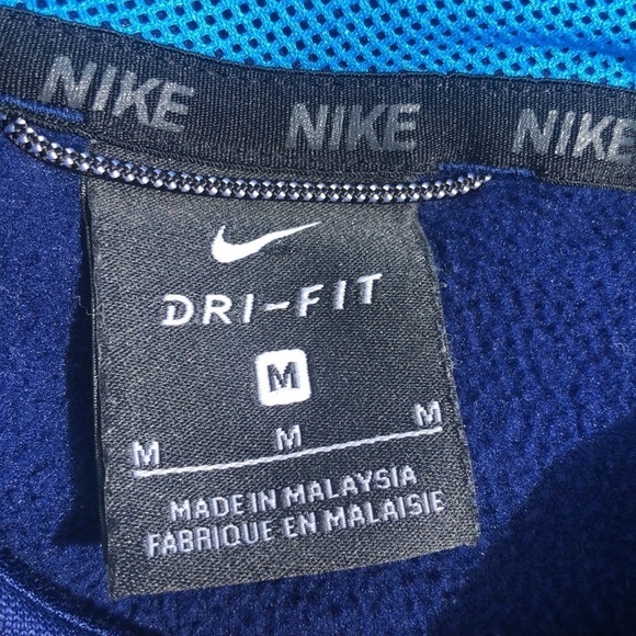 NIKE Dri-Fit Medium Youth Pullover - Picture 6 of 6